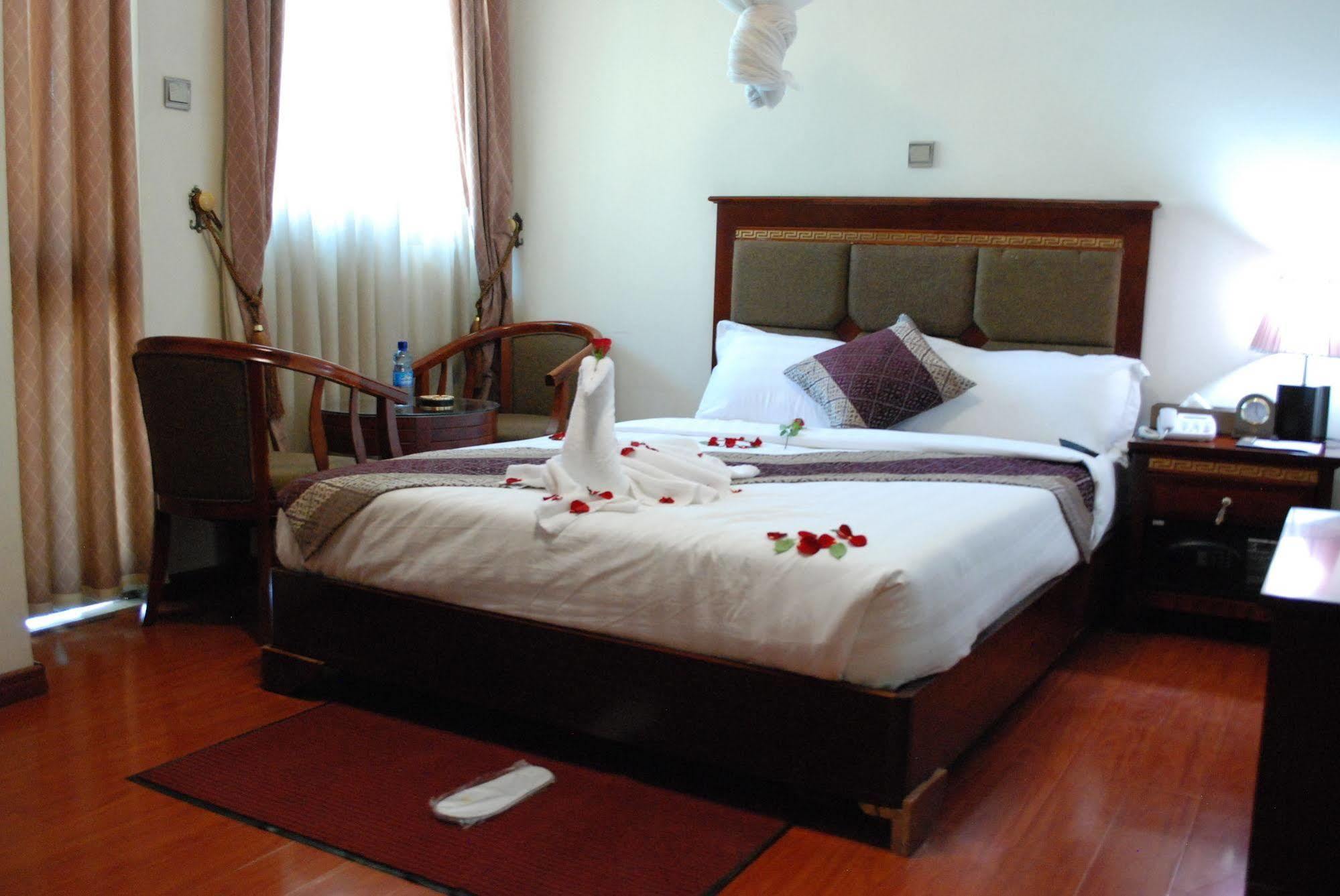 Addis Amba Hotel Bahar Dar Esterno foto
