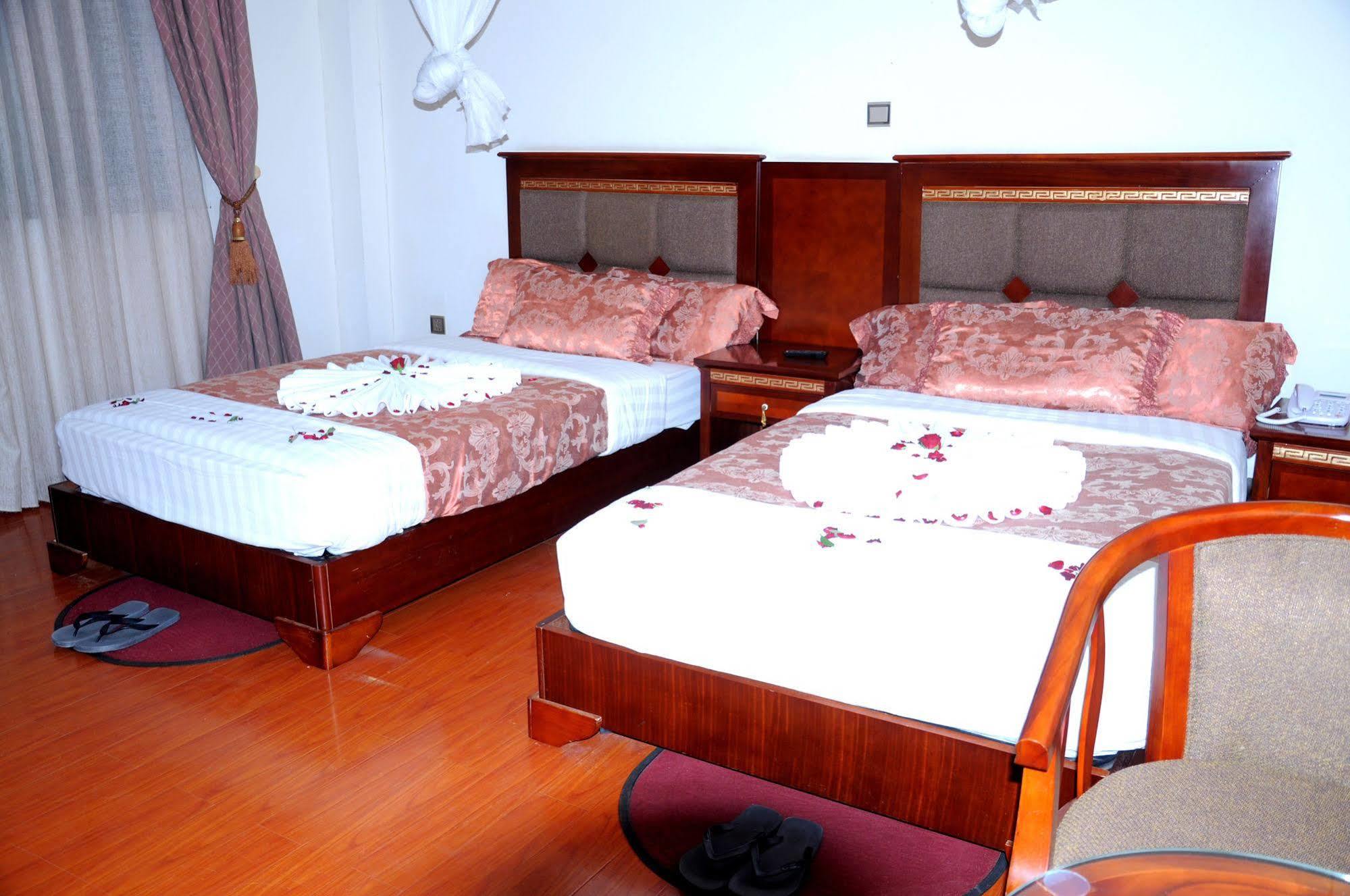 Addis Amba Hotel Bahar Dar Esterno foto